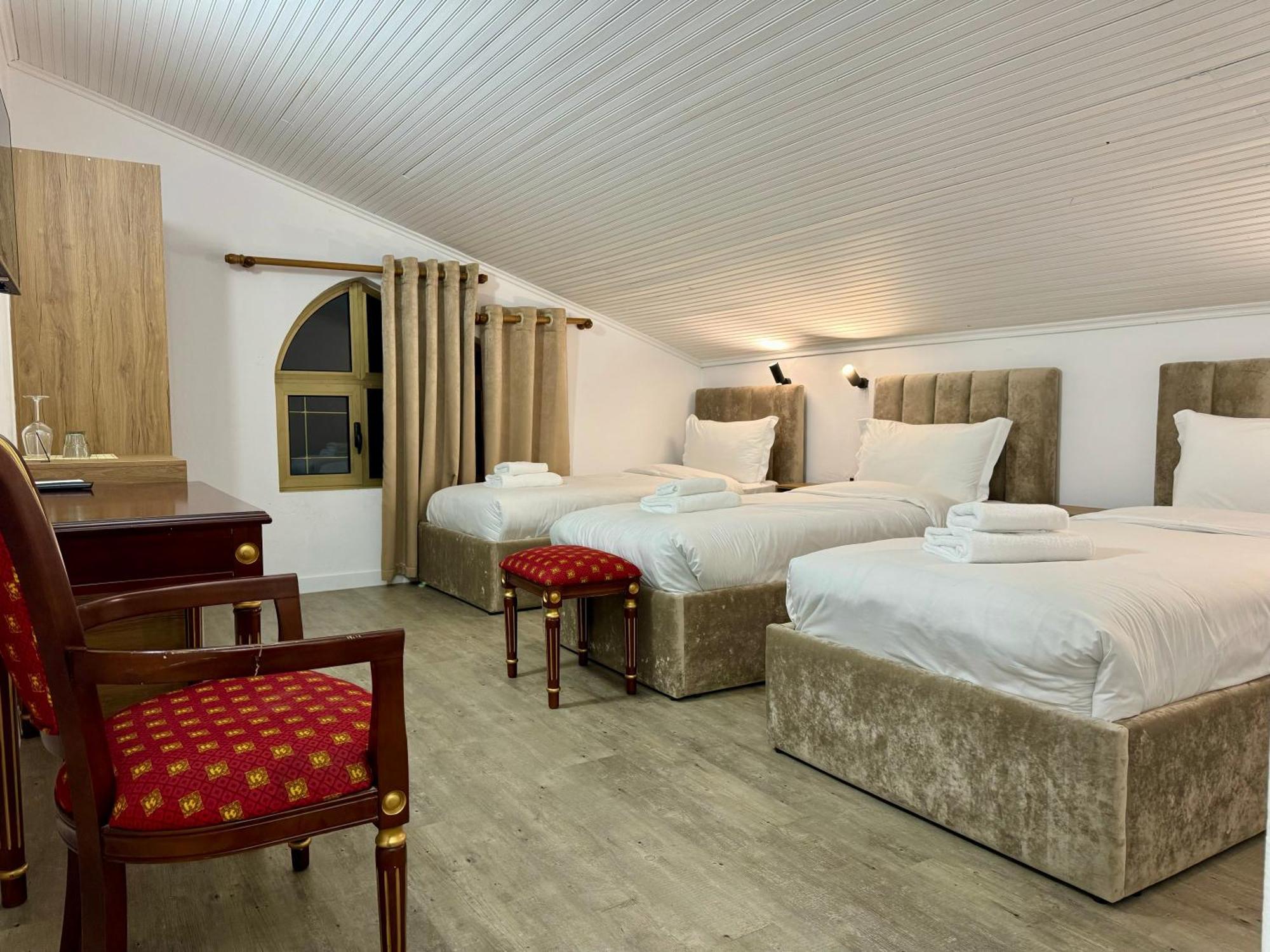 Vila Alizee Hotel Tirana Kültér fotó